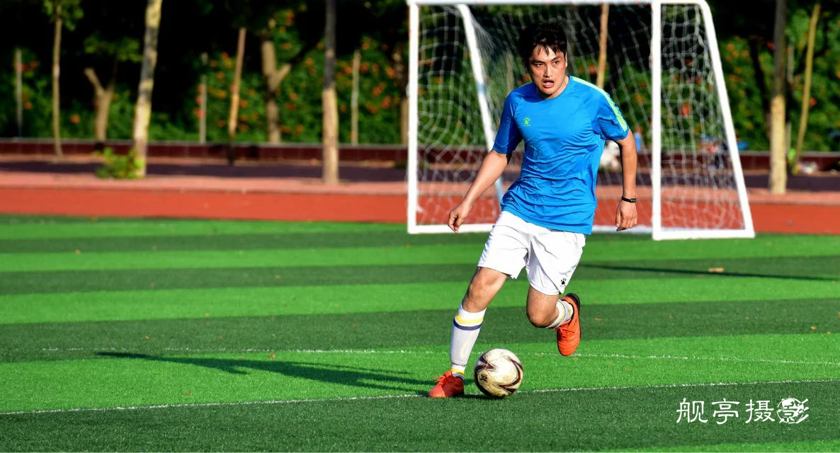 业余足球比赛,业余足球队怎么参加职业比赛