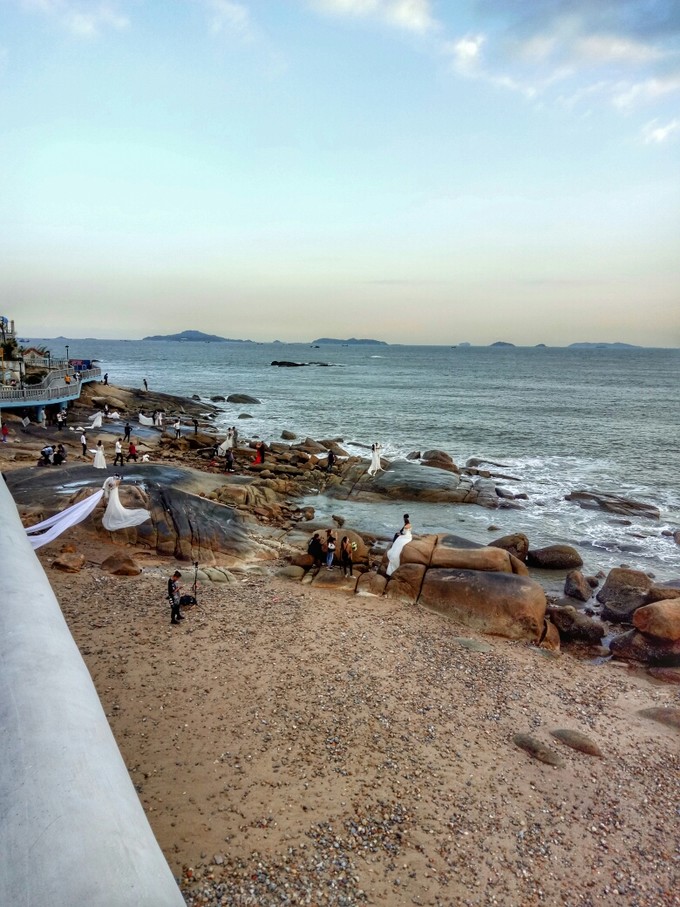 离开睁眼闭眼看见的城市，来到十一月小清新的厦门