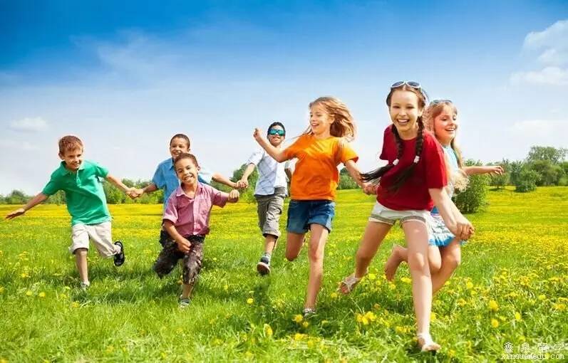 看了这张照片我才知道,老师对学生的爱,是如此细水无声!|特别关注