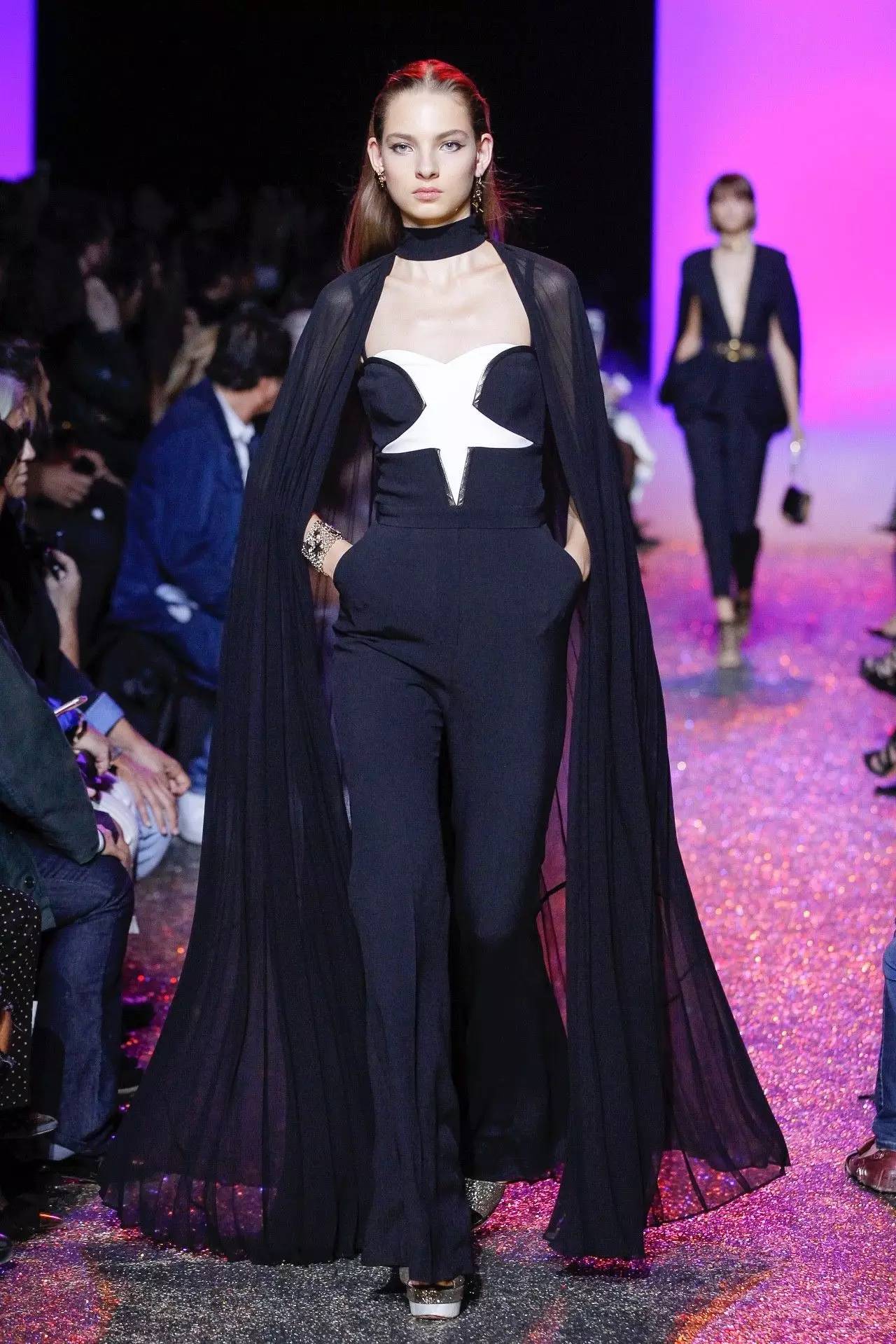 OMG｜单身汪慎入！这样的黑纱弄得我心里好痒痒！