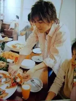 别说林宥嘉了，连迪迦奥特曼都结婚了！还有秋瓷炫……