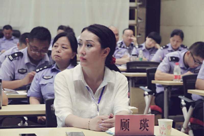 生活中要注意哪些容易中毒,不慎染上毒品有什么症状