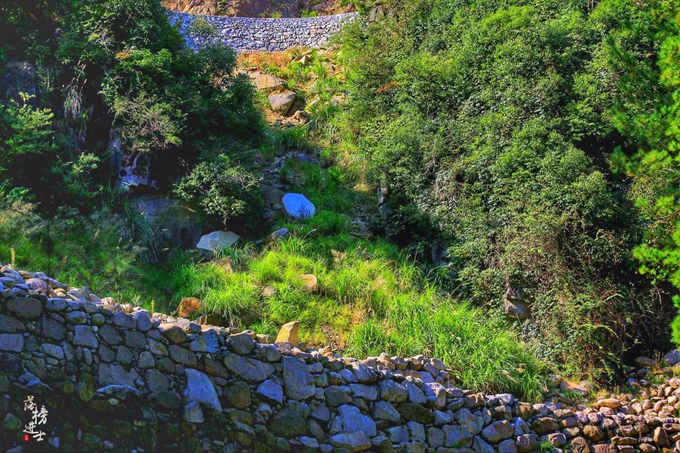 婺源石门山峡谷导游图,婺源石门峡谷值得去吗