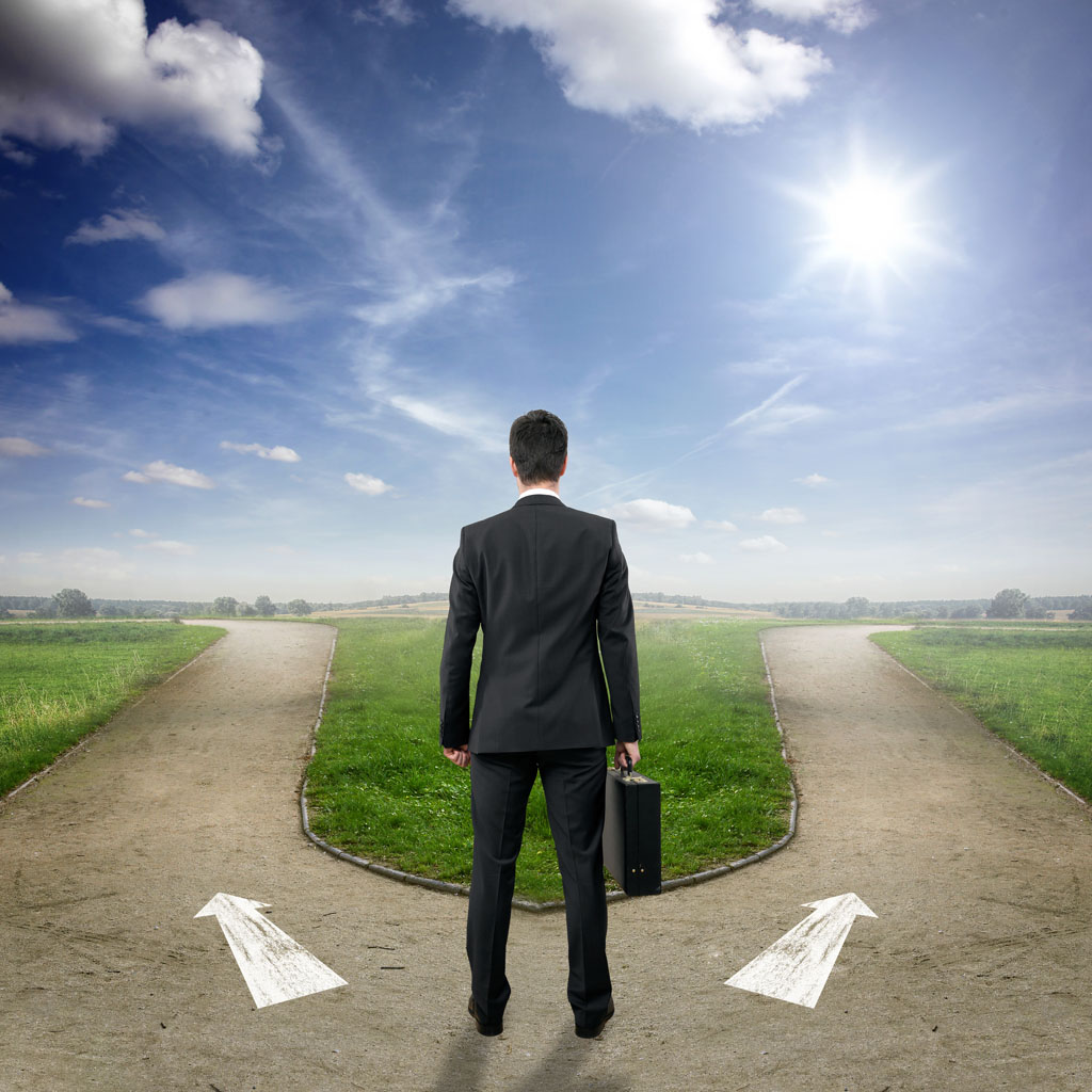 人生的十字路口不总是有红绿灯,人生的十字路口红绿灯一直变换