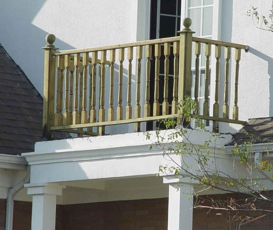 阳台护栏用不锈钢好不好,阳台不锈钢护栏不够结实