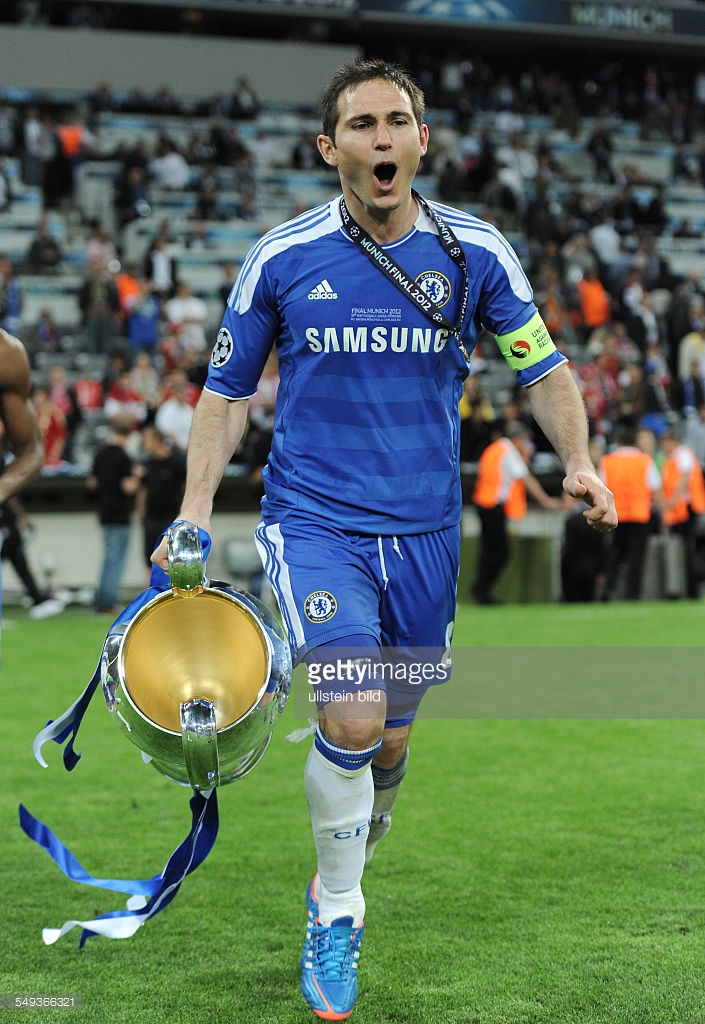 阿迪达斯足球球鞋测评,足球鞋选择nike还是阿迪达斯