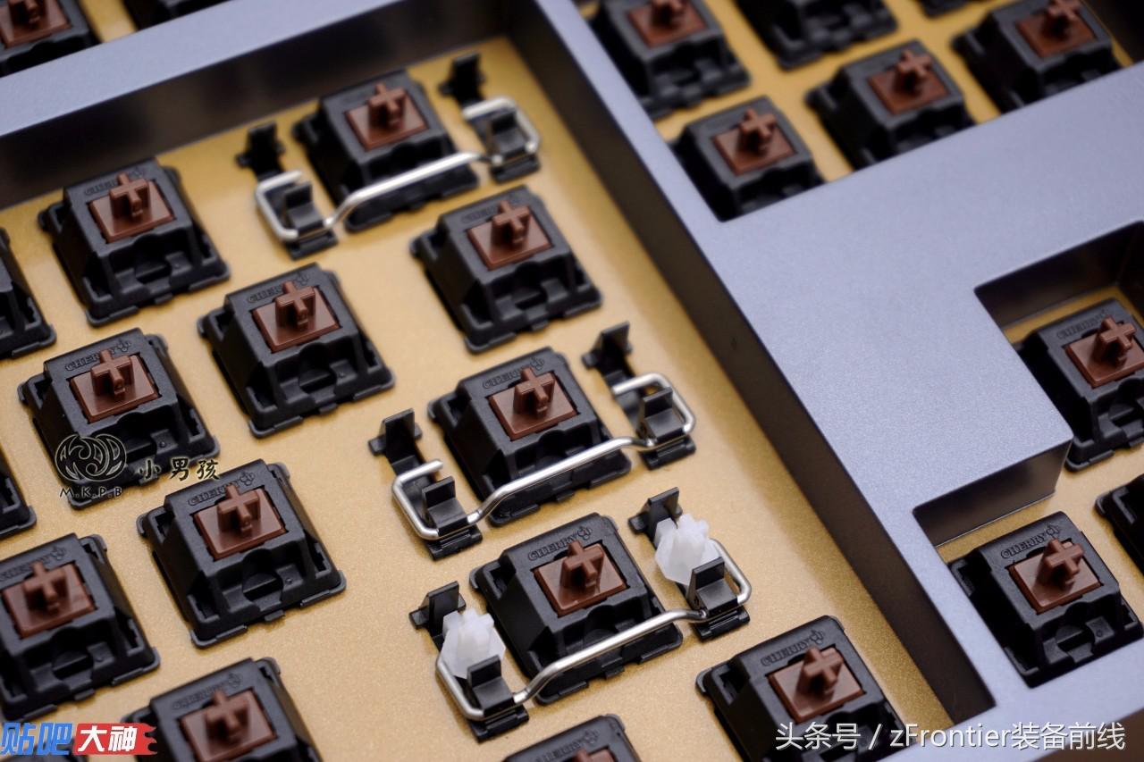 硬糖机械键盘classic评测,雷迦机械键盘评测