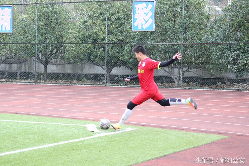 交流互鉴促提升,互相交流增友谊诗词