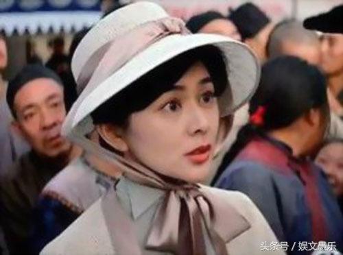 关之琳早年事件,关之琳的事