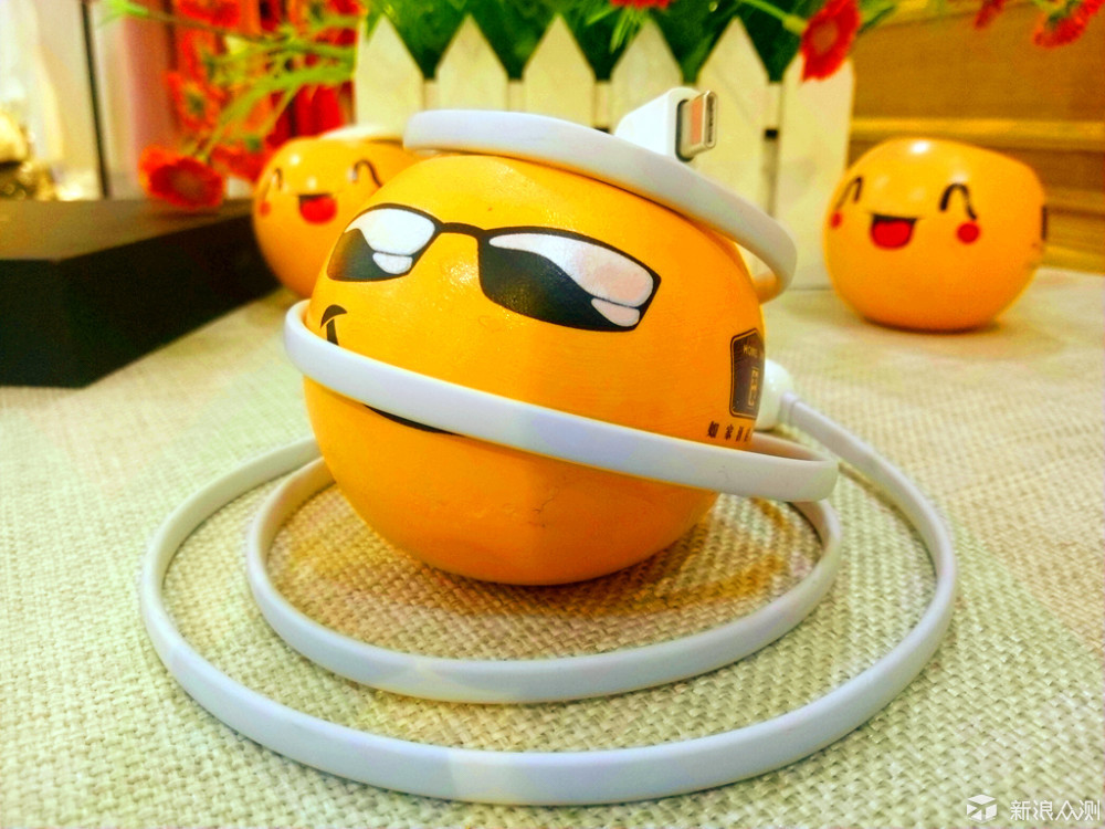 锤子m1是双扬声器吗,锤子m1刚出时多少钱