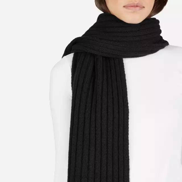 杨幂同款蓝色围巾,杨幂最新同款围巾