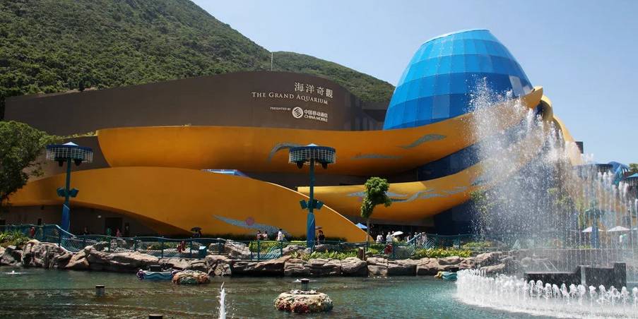 像孩子去游乐园一样开心,像个孩子去旅游