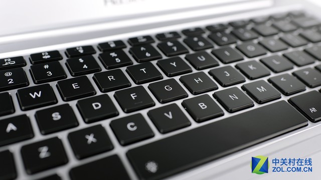 “爱尚”窄边框神舟优雅X4笔记本评测