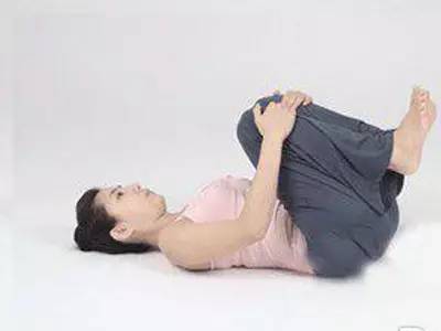 便秘练瑜伽,瑜伽三种动作治便秘