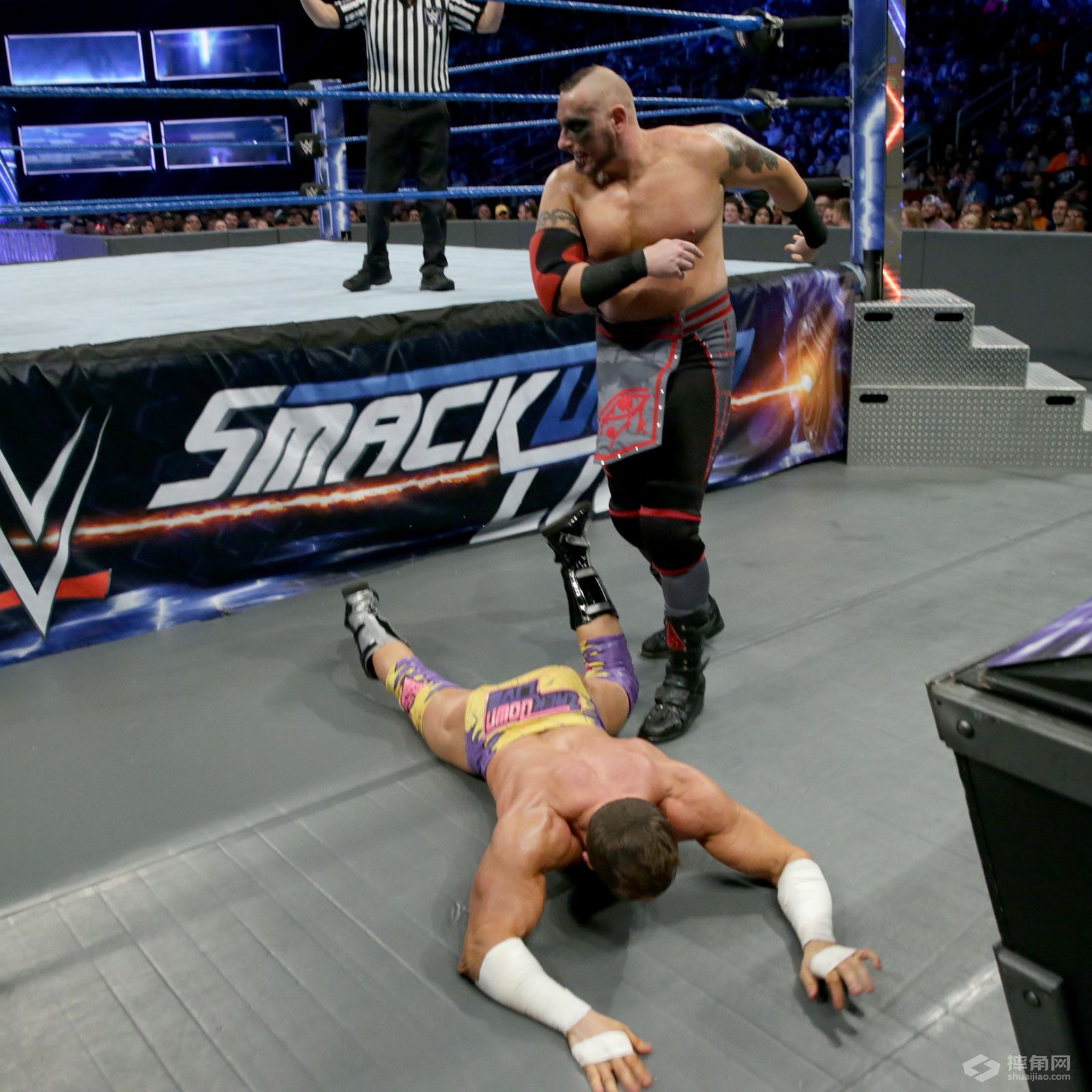 WWE驸马爷风云决战RVD！凯恩抛摔毕雪夫获全场欢呼！