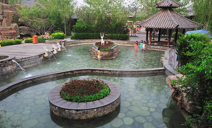 石家庄周边室外温泉,白鹿温泉距离石家庄多远