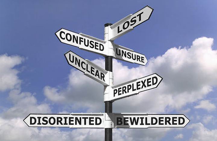 人生的十字路口不总是有红绿灯,人生的十字路口红绿灯一直变换