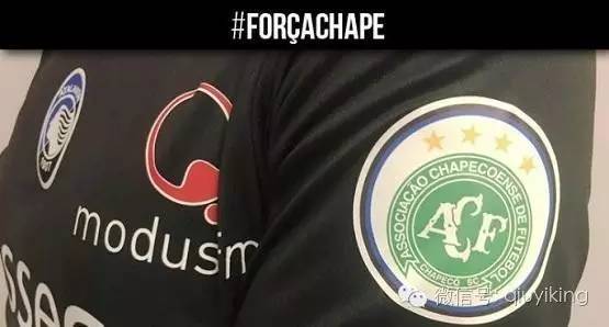 ac米兰0203欧冠客场球衣,ac米兰球迷悼念贝卢斯科尼