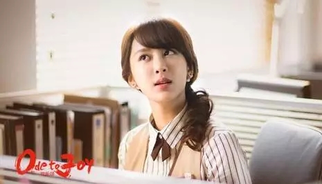 欢乐颂各个阶层对比,欢乐颂阶级明显的片段