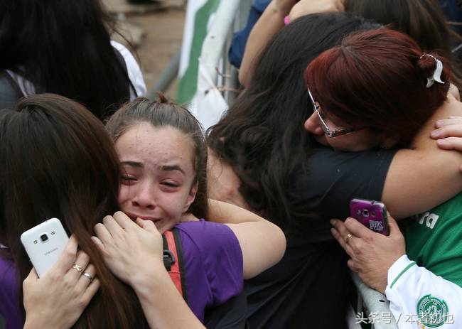 巴西国内球迷喜极而泣,巴西耻辱之战球迷反应