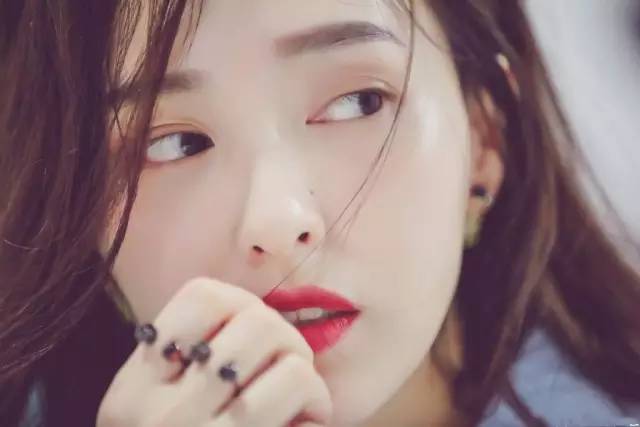 杨幂凌晨为baby送生日祝福,杨幂给唐嫣送祝福