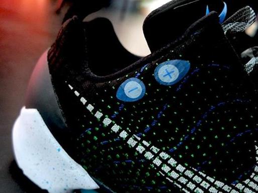 回到未来耐克鞋自动系鞋带,耐克智能鞋自动系鞋带