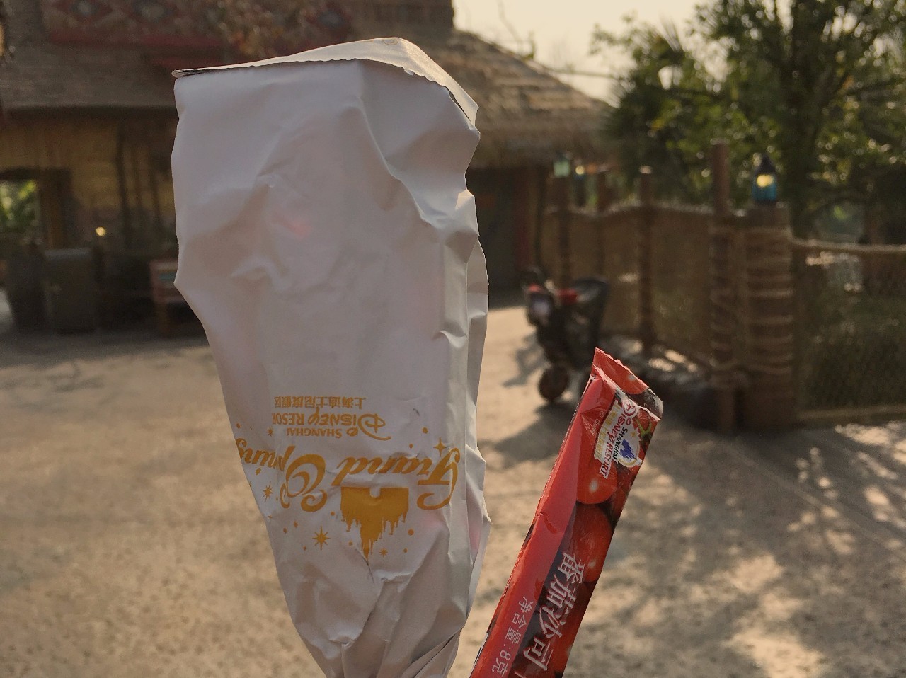 上海迪士尼到底值不值得买,上海迪士尼到底值不值得去