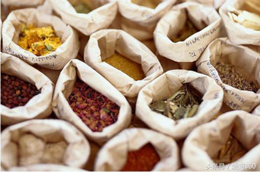 女性气血虚喝什么茶好,女性气血不足喝什么药