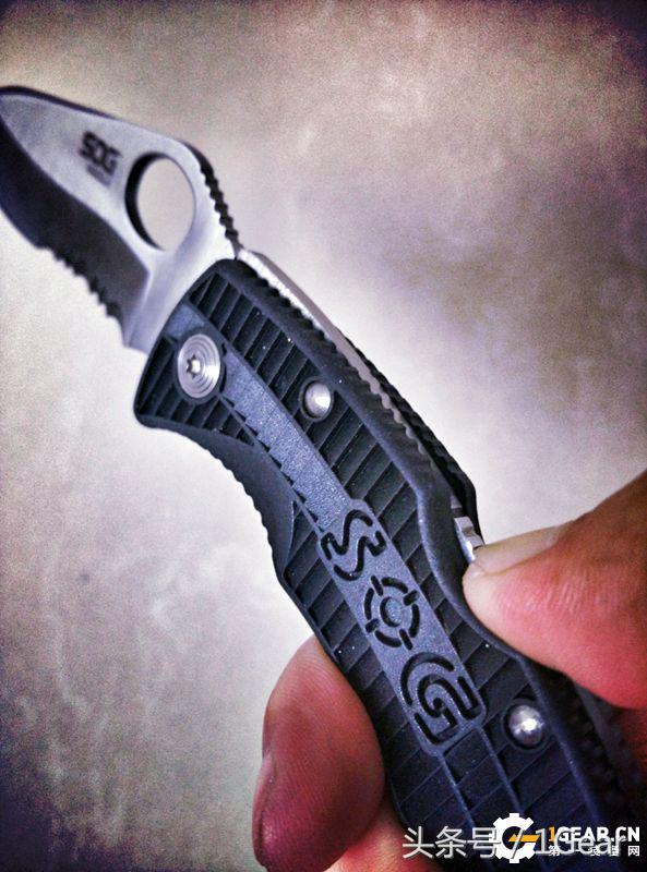 王麻子大马士革钢菜刀,王麻子菜刀好还是大马士革菜刀好