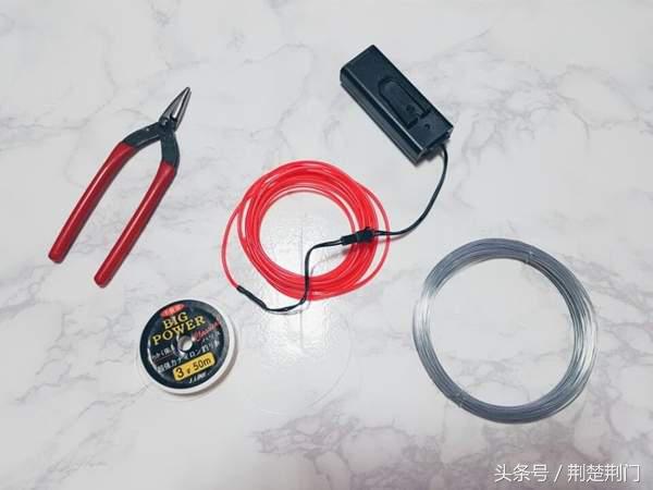 酒吧霓虹灯带效果,酒吧个性灯饰创意灯具