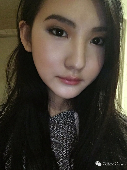 教你画最简单的妆,教大家画一枚超自然的烟熏妆