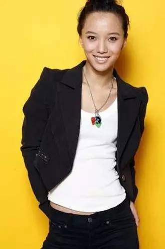 发际线太高怎么办不敢跑步,发际线太高怎样改善杨幂发型