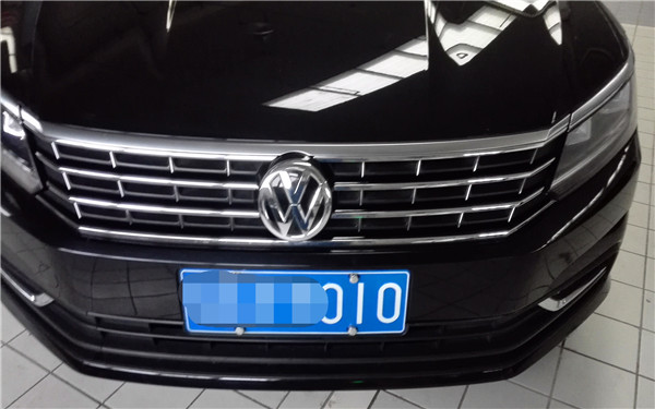 怎么安装车牌螺丝螺帽视频,怎么安装车牌新能源