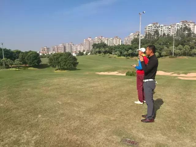 世界冠军专程助阵,为参赛球队提供总决赛球场最全攻略