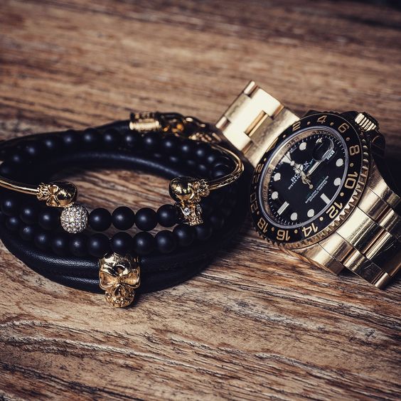 老外都戴什么样的手串啊 (国外潮牌手串大全)