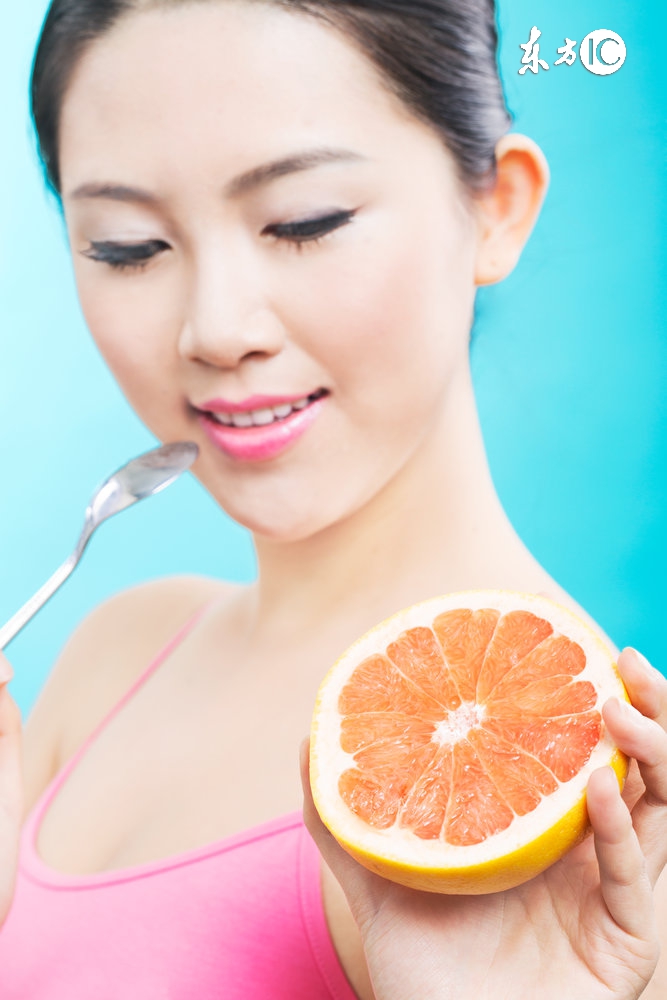 怀孕了吃西柚对胎宝宝有哪些好处 (孕妇可以吃西柚吗孕早期)