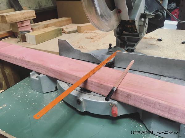 四川夫妻自改房车旅行,成都妹子环游世界