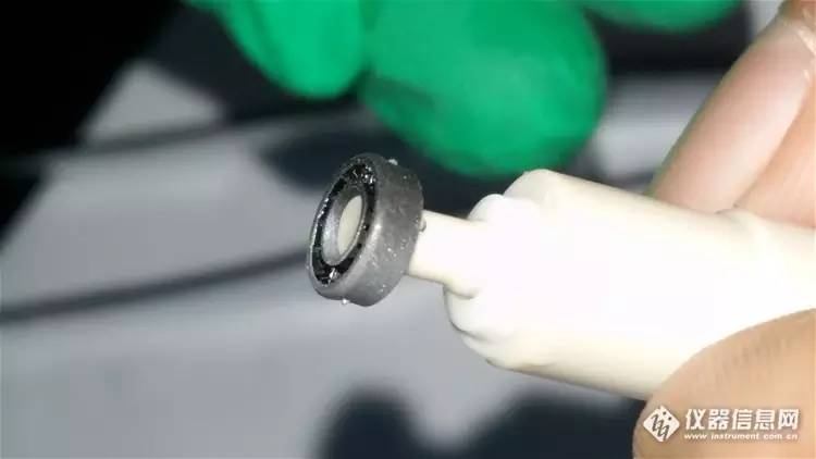 柱塞泵怎么换密封胶圈,柱塞杆上的密封圈怎么取下来