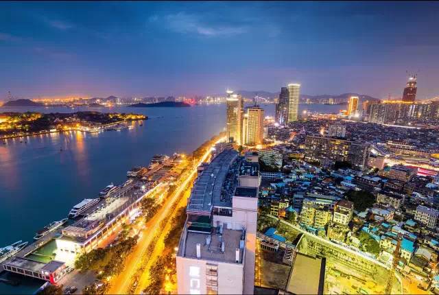 不止是鹭江道，夜幕下的思明区，原来都辣么美……