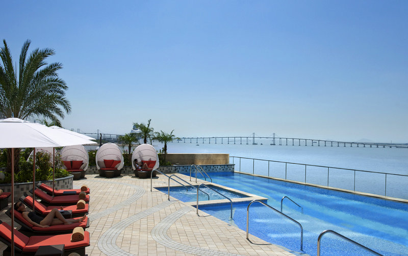 澳门旅游塔蹦极吃东西 (澳门旅游塔笨猪跳)