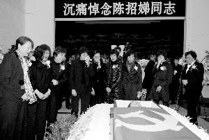 致敬!“五连冠”功臣因病早逝,骨灰竟有五枚钢钉,原因令人落泪