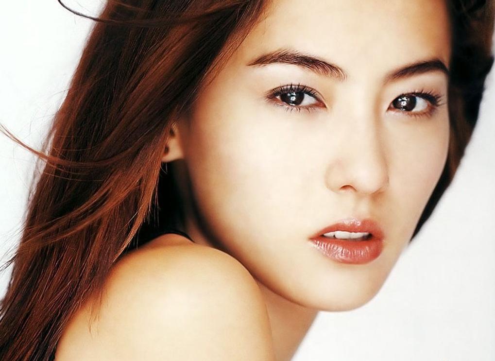 明星们的皮肤真的很好吗,明星的皮肤为什么那么光亮