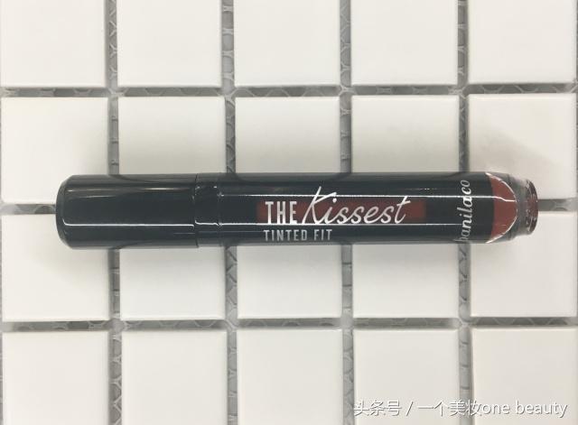 编辑试妆间丨秋冬新品怒刷一波存在感，谁还敢说你颜值不在线！