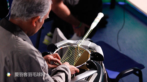 羽*总联**决赛现场爆料，山口茜羽毛球拍竟只有26磅