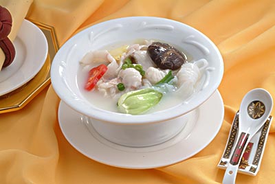 更年期怎么保养自己，犹如不老女神赵雅芝不老男神钟汉良