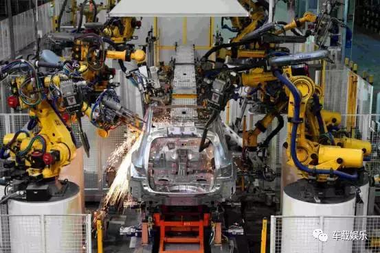 全面革新场地试驾全新一代荣威rx5,荣威rx5全新第三代车主真实体验