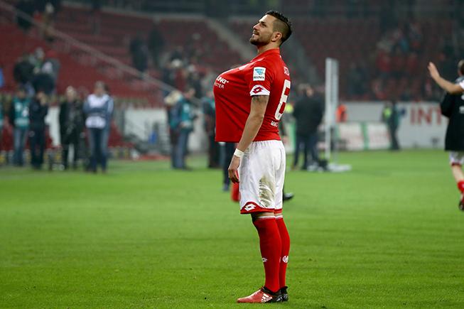 欧洲足坛一周精彩瞬间：曼联豪取四连胜，哈特再成背景帝