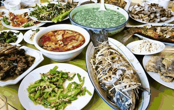 岳阳步步高新天地美食,岳阳花板桥步步高美食