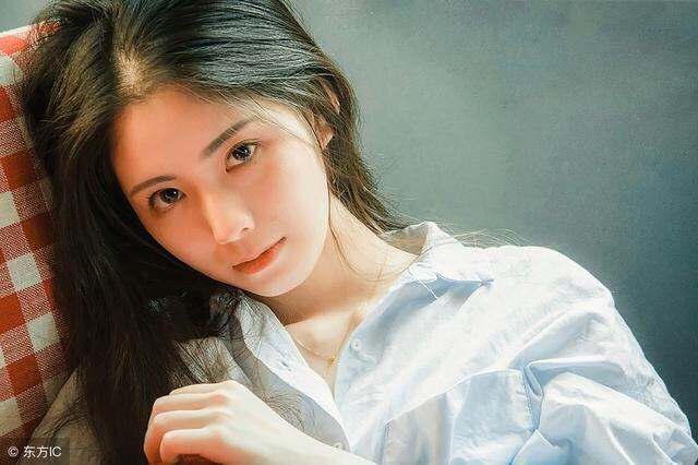 男主穿越后欠债50万小说,小说穿越过来男主破产