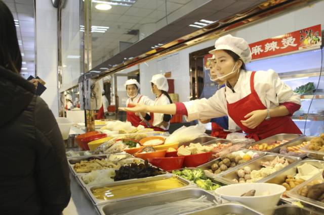 吃完食堂的第200碗饭，Ta说带我去后厨看看